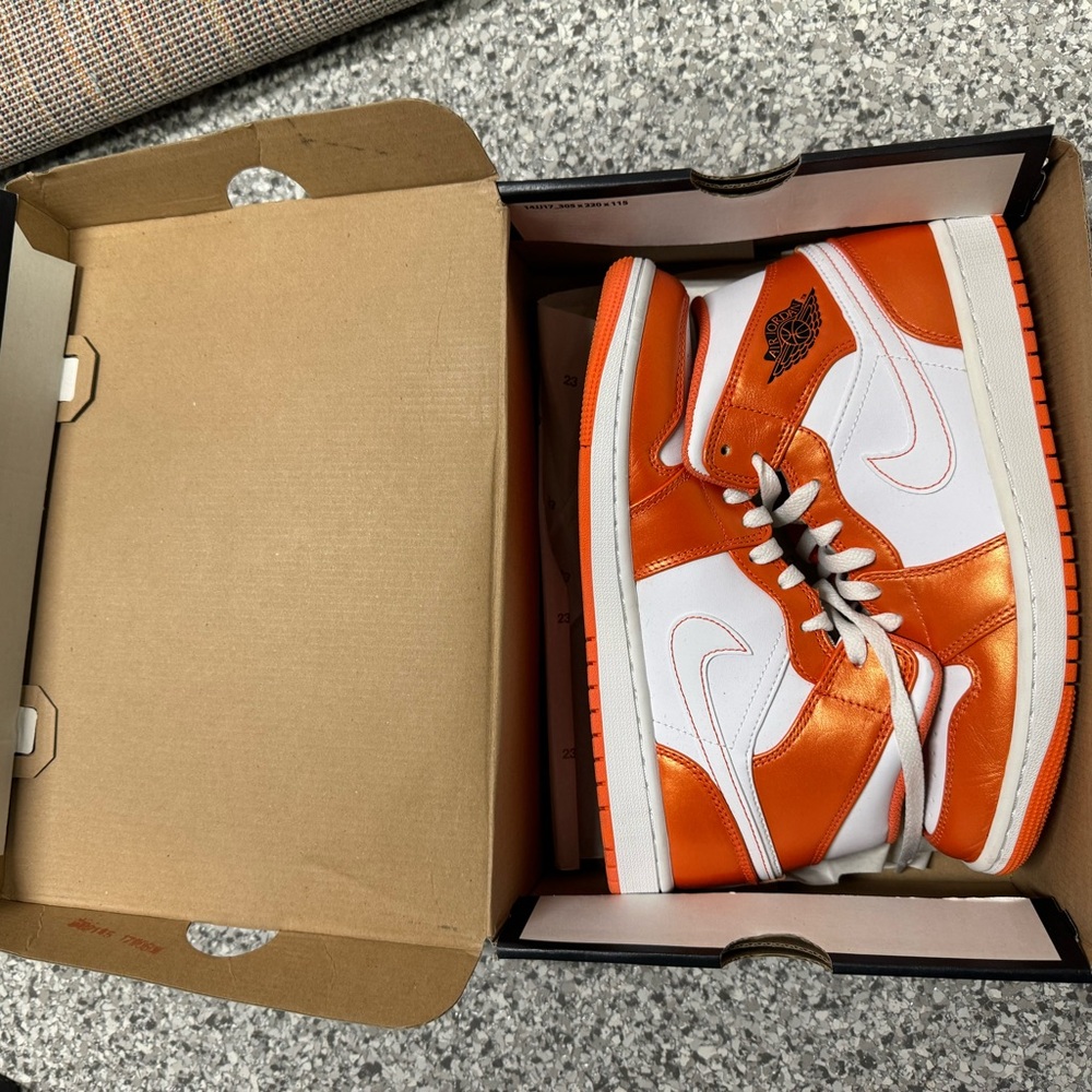 Nike Mids size 8